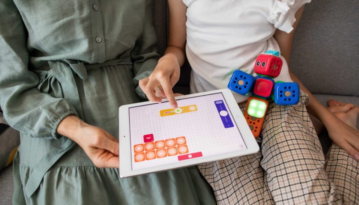 robo-wunderkind--_QpJv4J_AA-unsplash (1)